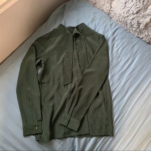 (Unworn!!!) Silk Uniqlo Button down blouse